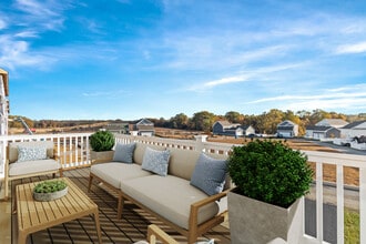 985 Lorewood Grove Rd in Middletown, DE - Foto de edificio - Building Photo