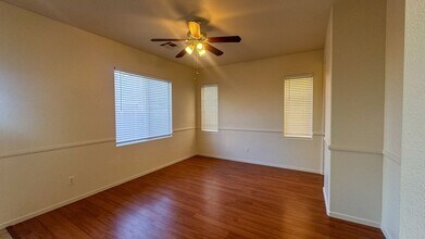 8086 Kings Ransom St in Las Vegas, NV - Building Photo - Building Photo