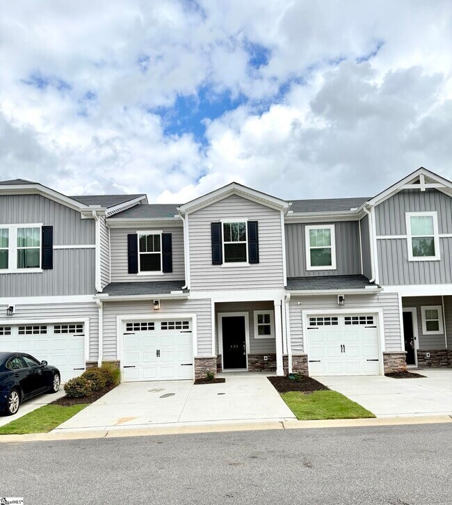 424 Windsinger Ln in Greer, SC - Building Photo - Building Photo