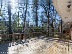 2435 Woodacres Rd NE in Atlanta, GA - Building Photo - Building Photo