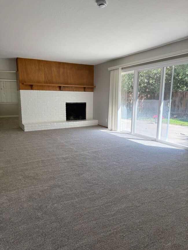 13418 Pastel Ln in Mountain View, CA - Building Photo - Building Photo