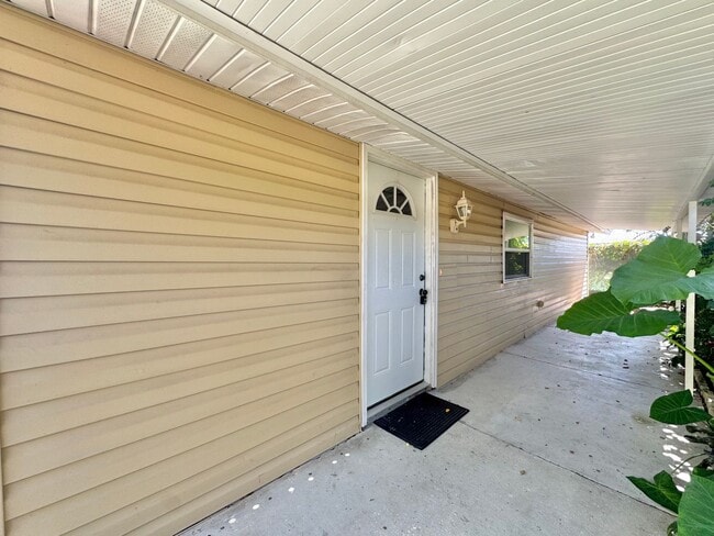 property at 126 Flamingo Dr