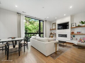 1513 W Ohio St in Chicago, IL - Building Photo - Building Photo