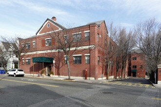 Highland Commons in Somerville, MA - Building Photo - Building Photo