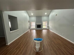 4767 Whispering Falls Dr in Houston, TX - Building Photo - Building Photo