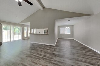 10210 Rippling Fields Dr in Houston, TX - Building Photo - Building Photo