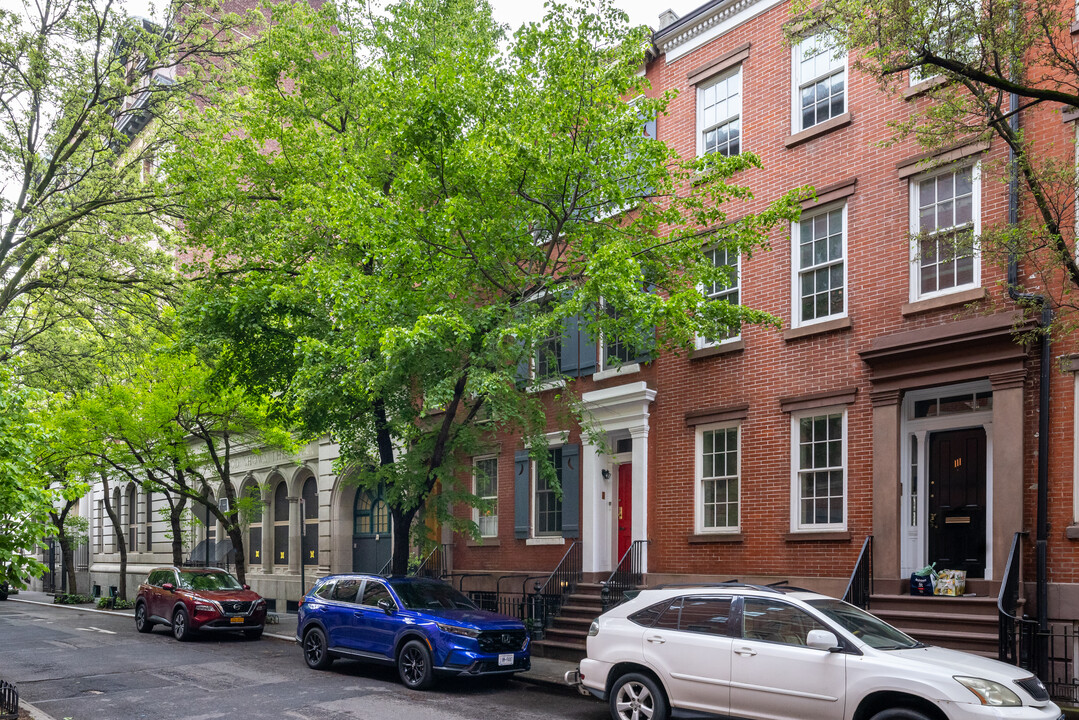 107 Bedford Street in New York, NY - Building Photo