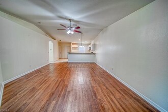 2002-2004 NE 6th St in Cape Coral, FL - Building Photo - Building Photo