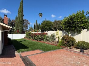 2737 E Sierra Dr in Westlake Village, CA - Building Photo - Building Photo