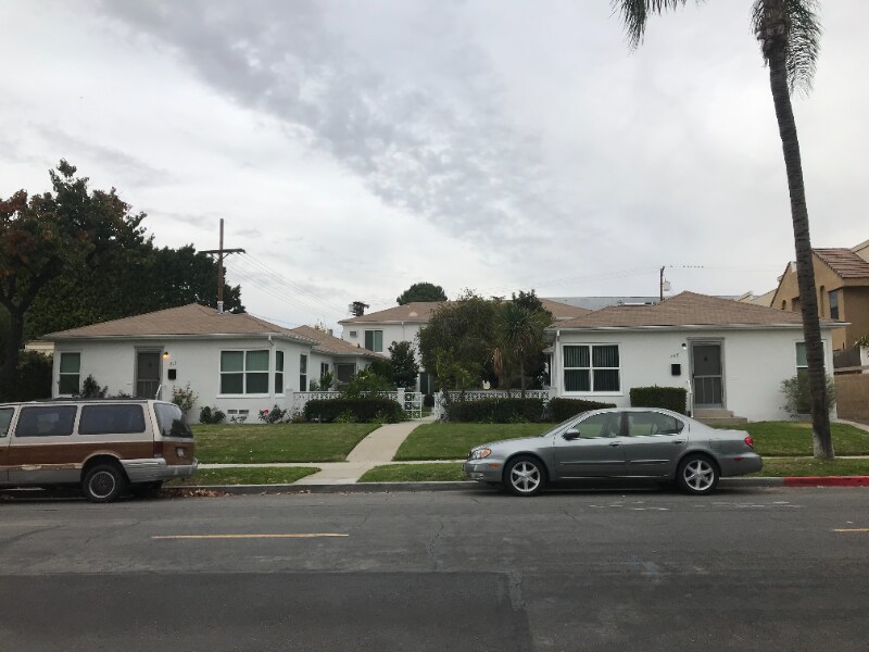 209 W Maple St in Glendale, CA - Building Photo