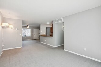 30773 Hidden Pines Ln in Roseville, MI - Building Photo - Building Photo