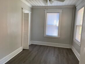 237 Montgomery St in Highland Park, NJ - Building Photo - Building Photo