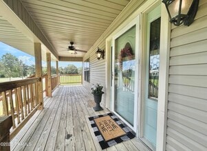 7700 Lee Station Rd in New Iberia, LA - Building Photo - Building Photo