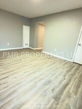 5815 NW Elm Ave in Lawton, OK - Building Photo - Building Photo