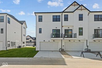 4180 Douro Trl in Westfield, IN - Building Photo - Building Photo