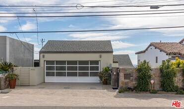 24456 Malibu Rd in Malibu, CA - Building Photo - Building Photo