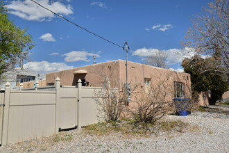 425 Columbia Dr in Albuquerque, NM - Building Photo - Building Photo