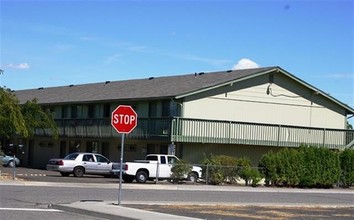 Agate Apartments in Pasco, WA - Building Photo - Building Photo