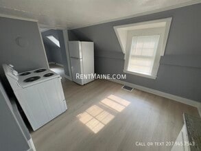 225 Center St in Old Town, ME - Building Photo - Building Photo