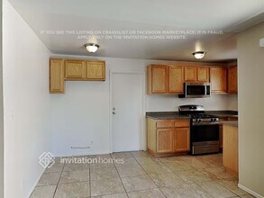 18637 Covello St in Los Angeles, CA - Foto de edificio - Building Photo