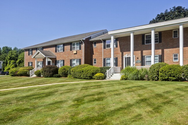 Hawkins Meadow in Amherst, MA - Building Photo - Building Photo