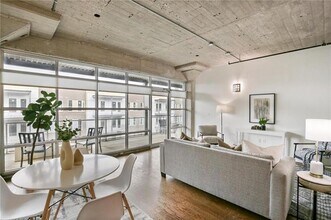 890 Memorial Dr SE in Atlanta, GA - Building Photo - Building Photo