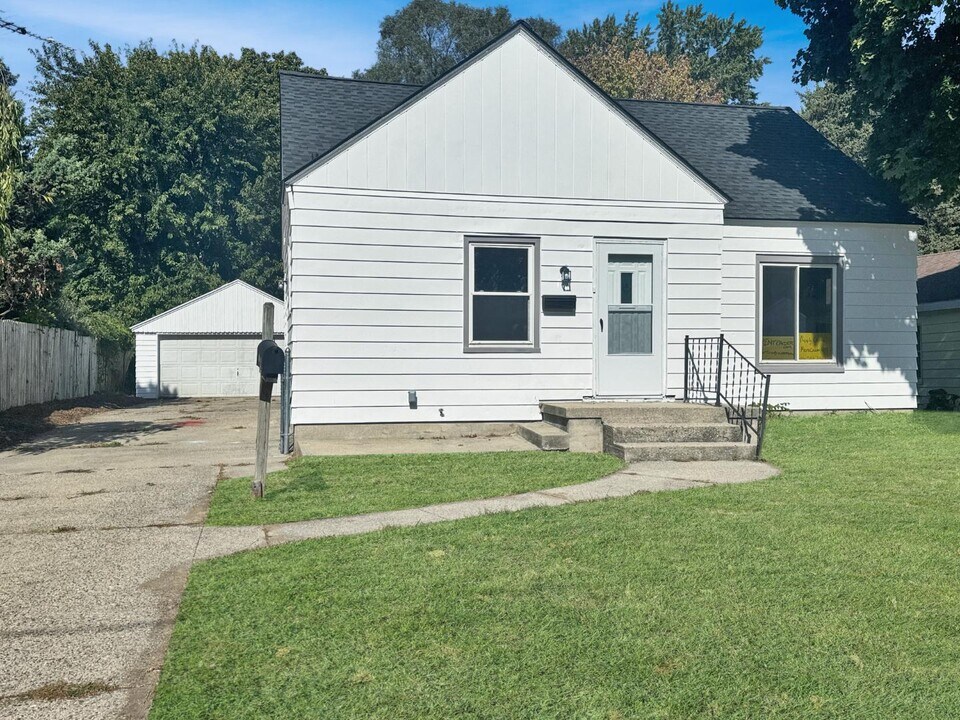229 Lemyra St SE in Grand Rapids, MI - Building Photo