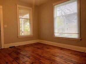 735-737 College Ave NE in Grand Rapids, MI - Building Photo - Building Photo