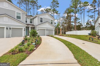 150 Inlet Reach Cir in St. Marys, GA - Foto de edificio - Building Photo