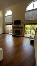 418 Ascot Ln in Streamwood, IL - Building Photo - Building Photo