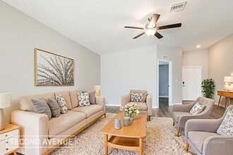 1013 NE 2nd Ave in Cape Coral, FL - Building Photo - Building Photo