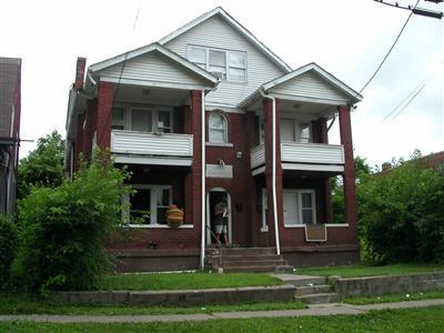 748 Ridgeway Ave in Avondale, OH - Foto de edificio - Building Photo