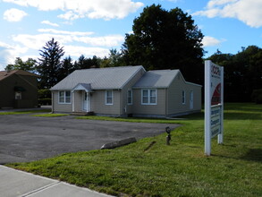 5905 E Taft Rd in North Syracuse, NY - Foto de edificio - Building Photo