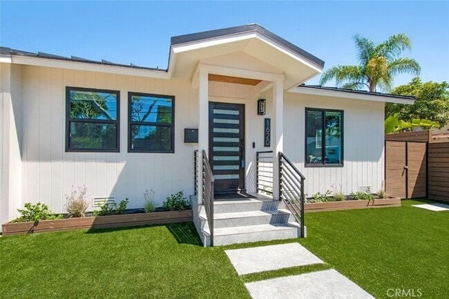 property at 1620 Glyndon Ave