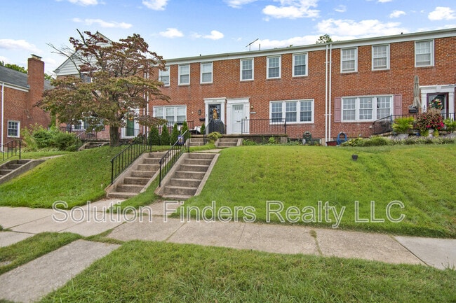 property at 1812 Edgewood Rd