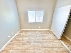 2153 Jade Creek St in Las Vegas, NV - Building Photo