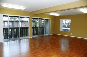 1107 Sepulveda Blvd, Unit D204 in Torrance, CA - Building Photo - Building Photo