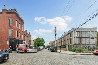 The Conover in Brooklyn, NY - Foto de edificio - Building Photo