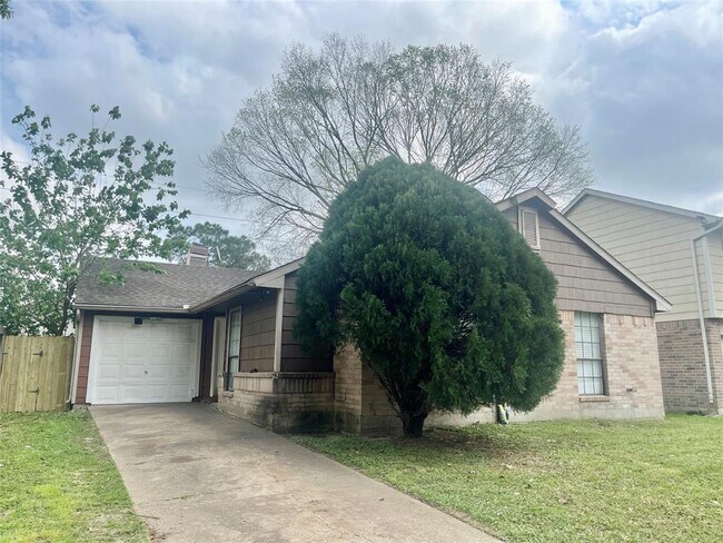 8223 Woodland Willows Dr photo'