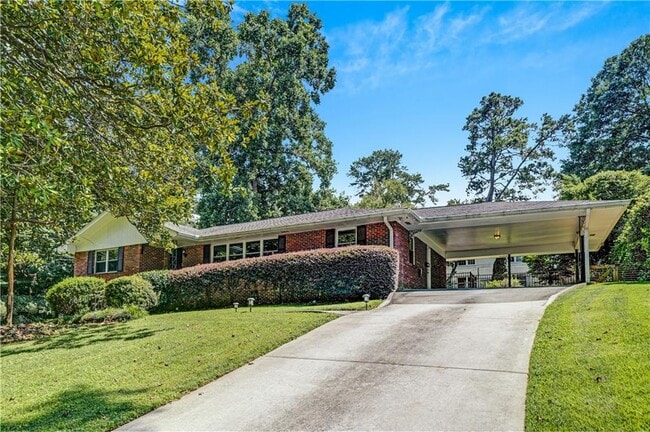 property at 2127 Desmond Dr
