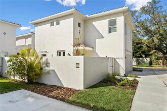 1903 W Bristol Ave in Tampa, FL - Building Photo - Building Photo