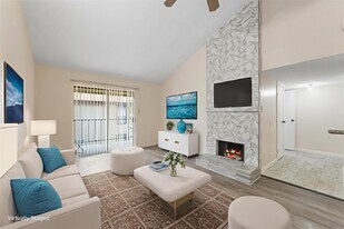 9221 Imogene St in Houston, TX - Building Photo