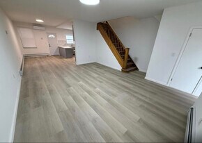 62-55 80th St in Queens, NY - Building Photo