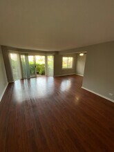 3108 Roberts Dr, Unit #1 in Woodridge, IL - Building Photo - Building Photo