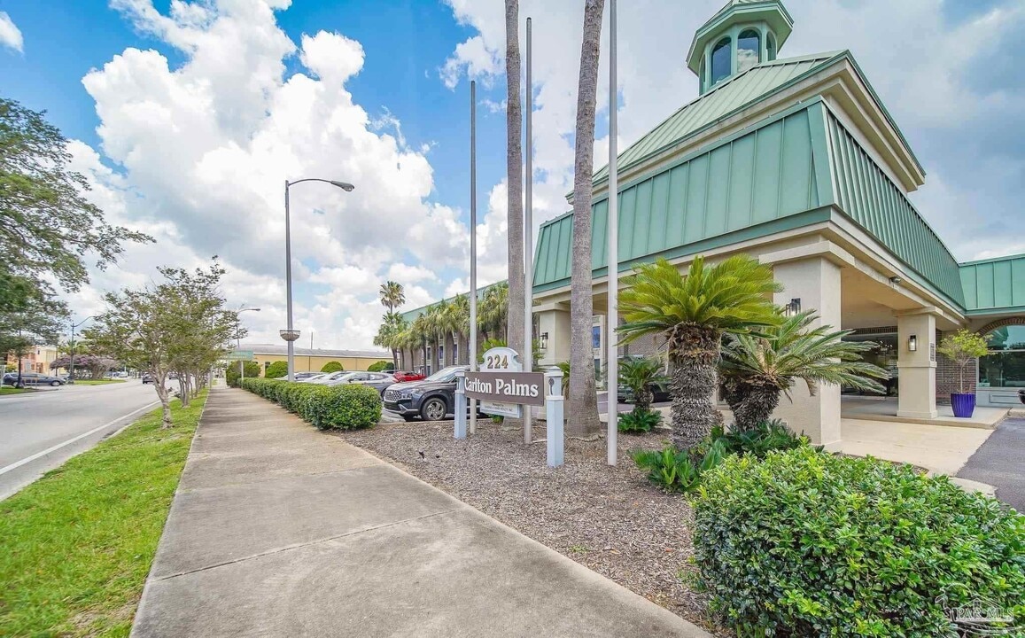 224 E Garden St in Pensacola, FL - Building Photo