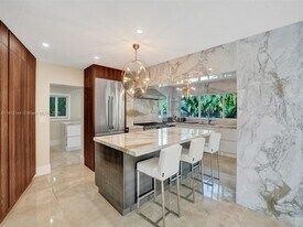 2421 NE 7th Pl in Fort Lauderdale, FL - Building Photo
