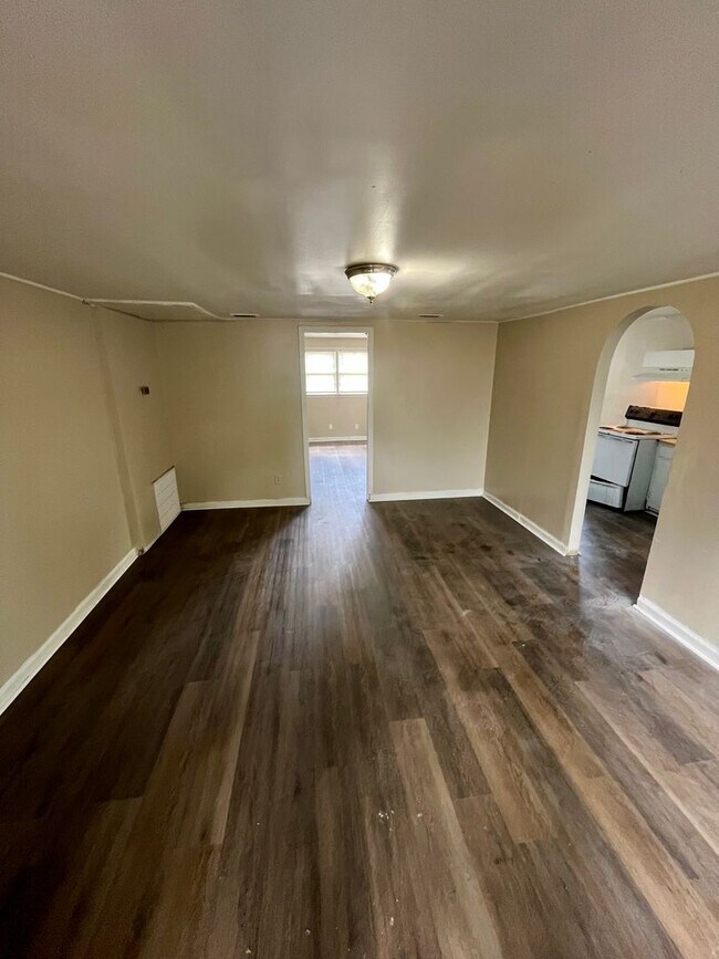 property at 6 Marie St