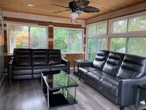 69 Carriage Dr in Naugatuck, CT - Foto de edificio - Building Photo