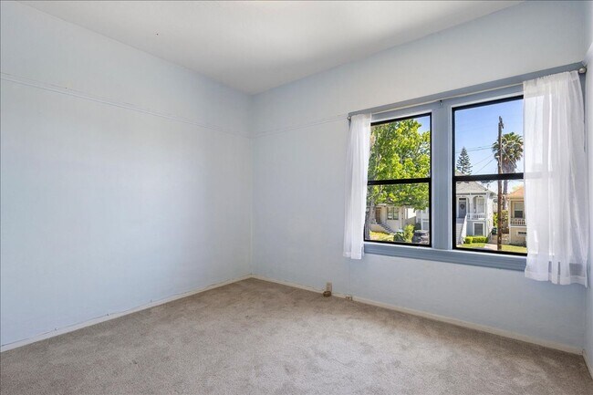 1089 Park Ave in Alameda, CA - Building Photo - Building Photo