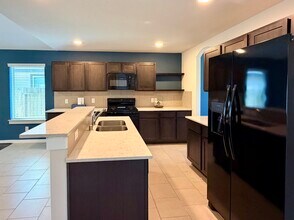 6807 Bardsdale Ct in Arcola, TX - Building Photo - Building Photo